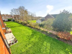 SPRINGFIELDS- click for photo gallery